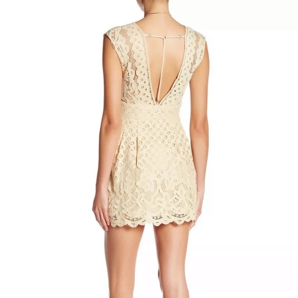 โญ๏ธHost Pickโญ๏ธNWOT FP One Million Lovers Lace Mini Dress S - Picture 2 of 11